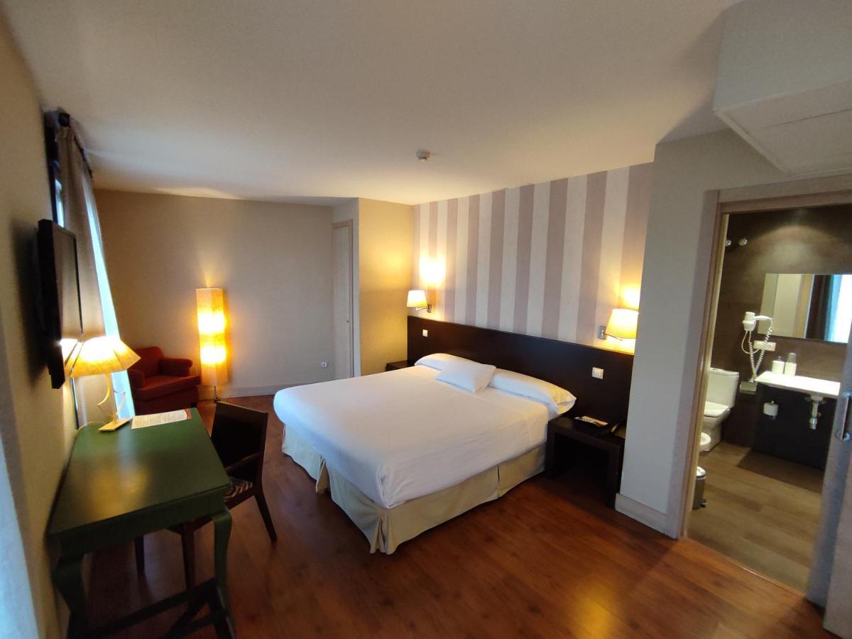 Hotel Puerta Del Arco Tudela de Duero Buitenkant foto