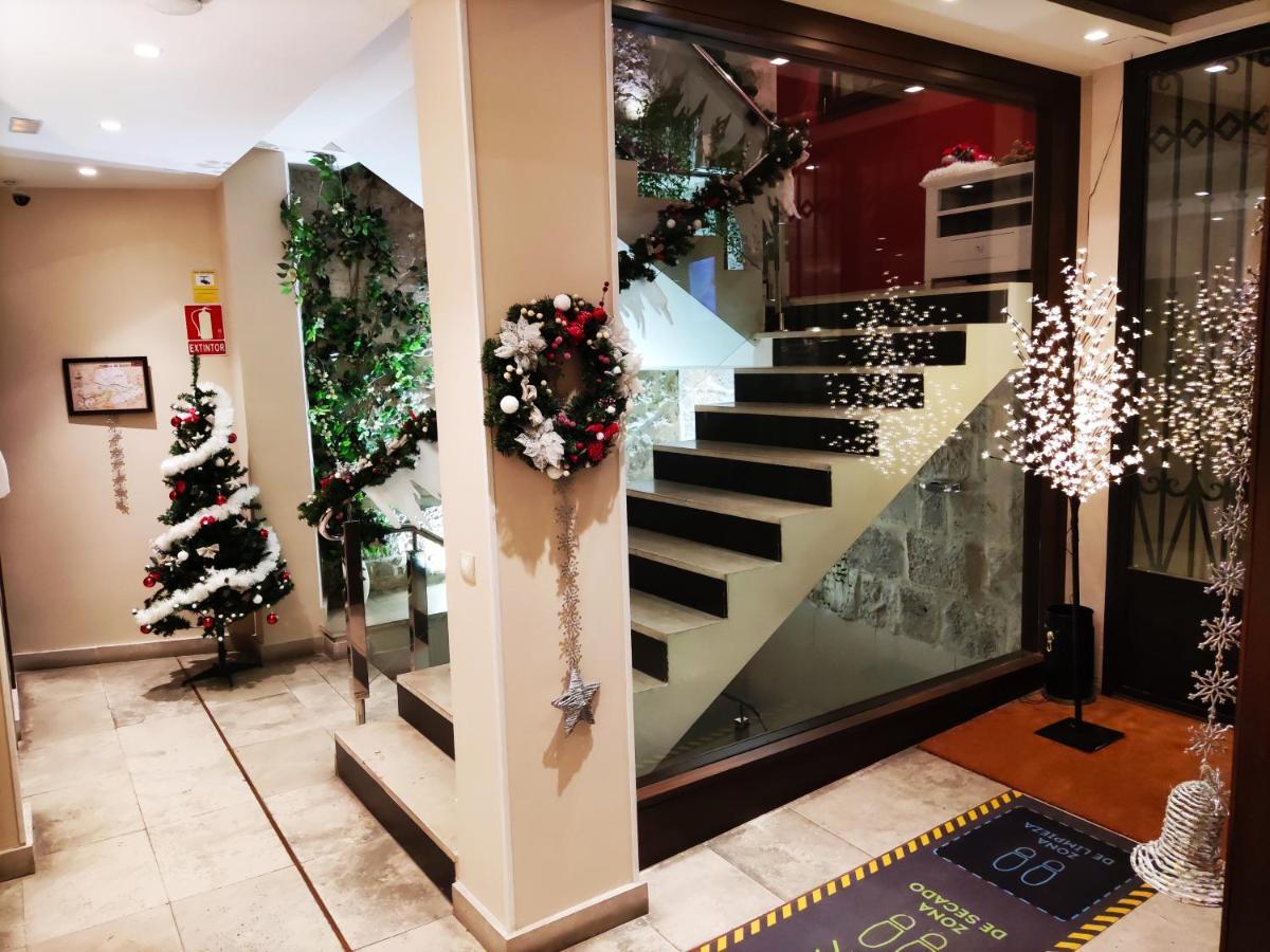 Hotel Puerta Del Arco Tudela de Duero Buitenkant foto