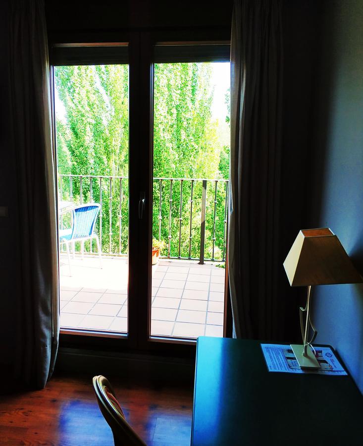 Hotel Puerta Del Arco Tudela de Duero Buitenkant foto