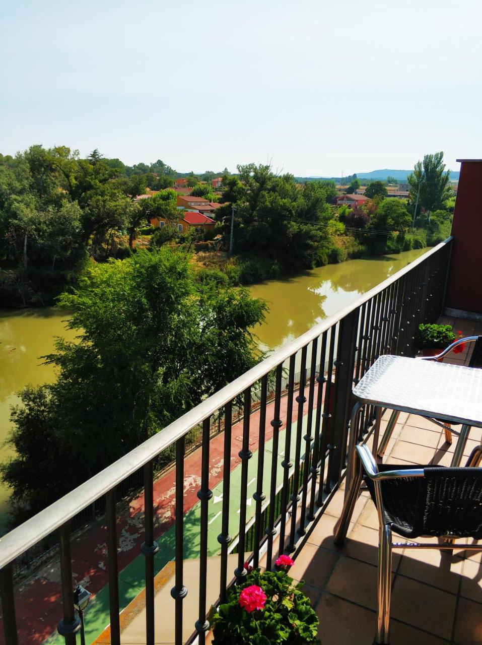 Hotel Puerta Del Arco Tudela de Duero Buitenkant foto