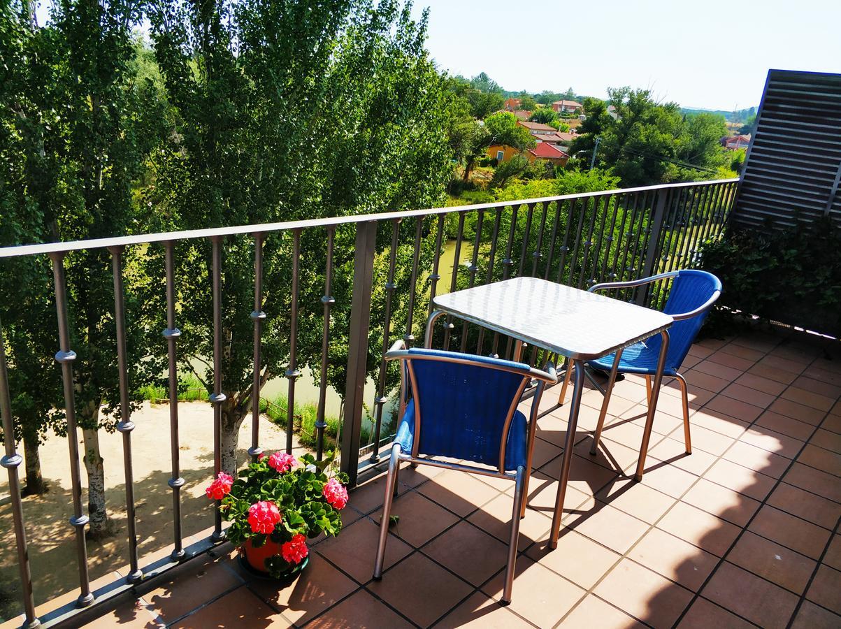 Hotel Puerta Del Arco Tudela de Duero Buitenkant foto