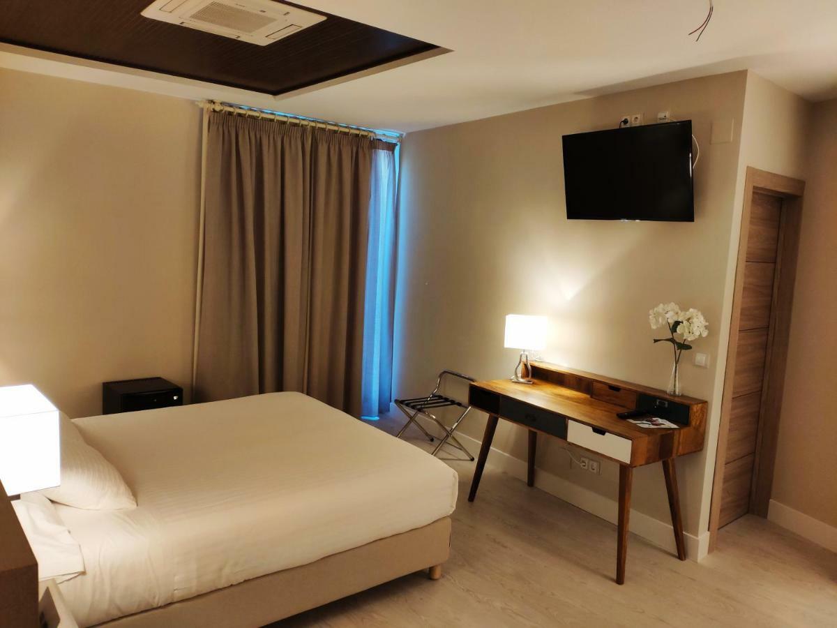 Hotel Puerta Del Arco Tudela de Duero Buitenkant foto